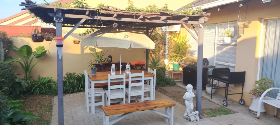 2 Bedroom Property for Sale in Pellissier Free State